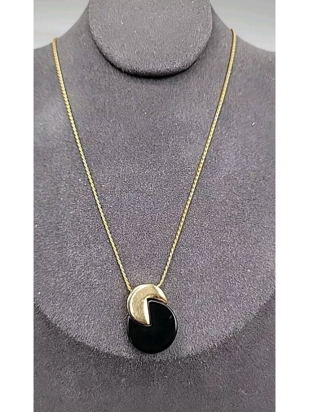 Vintage Crown Trifari Pacman Pendant Necklace Gold-tone & Black Acrylic 18" Rare